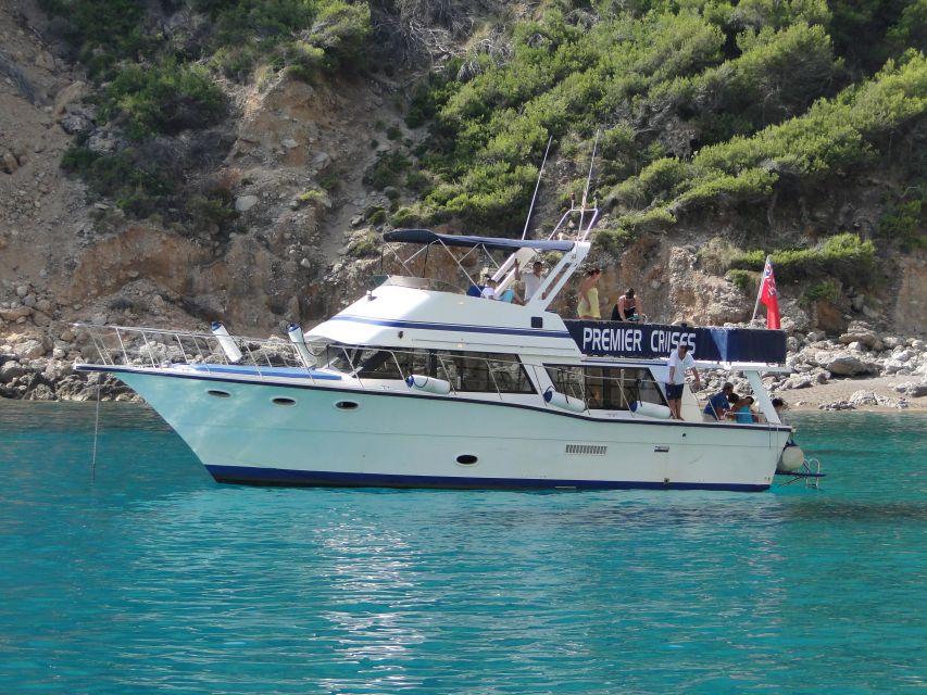 3hr Sunset Trip Drinks, Tapas SUP, Snorkel - What You Get Onboard: Drinks, Tapas, SUP, and Snorkeling