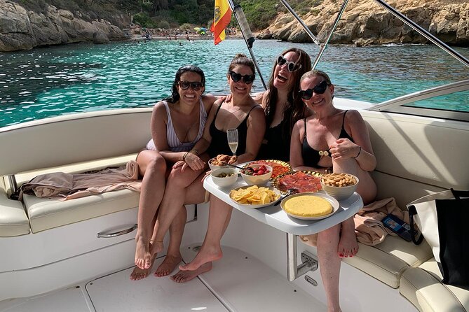 4 Hour Private Yacht Tour Mallorca - Included drinks, plus what to bring for your own vibe