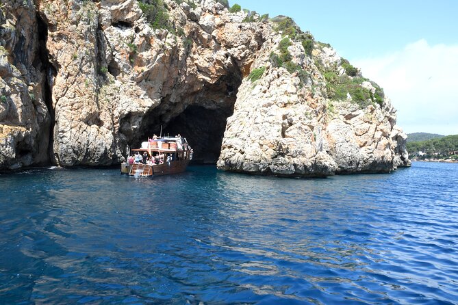 5-Hour Guided Robinson Boat Day Tour in Northern Mallorca - Port de Pollença check-in and the quick start to Northern Mallorca