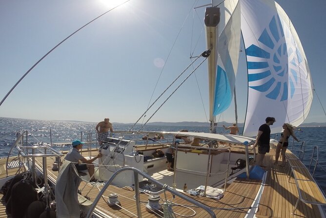 Adult Only Sunset Catamaran Palma bay - Who should book this adult-only Palma sunset catamaran?