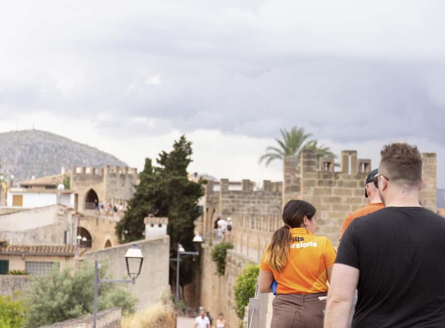Alcudia Old Town Private Tour - Finding the hidden corners locals actually use