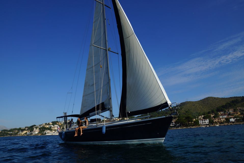 Alcudia: Romantic Sailing Trip with Diner for 2 - Around 6:00 PM: anchor near the lighthouse for dinner