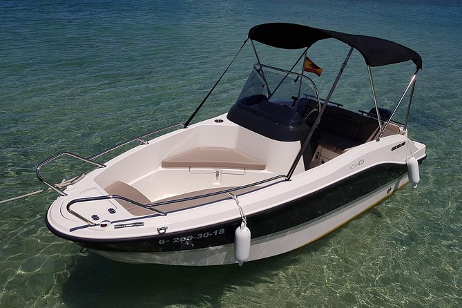 Boat rental without license - B450 'Theia' (4p) - Can Pastilla - Key points that make Theia rentals worth it