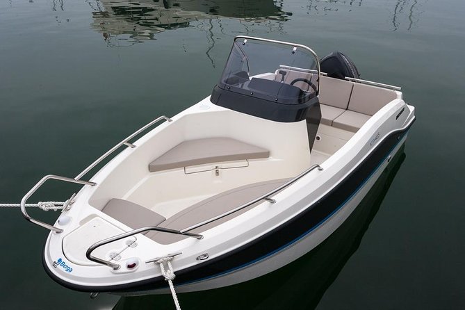 Boat rental without license - B450 'Theia' (4p) - Can Pastilla - Finding CMSAP Maritime Club in Can Pastilla (Carrer de Virgili 36)