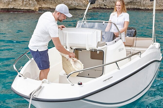 Boat rental without license - B520 'Neptuno' (5p) - Can Pastilla - How the license-free B520 Neptuno rental works in real life