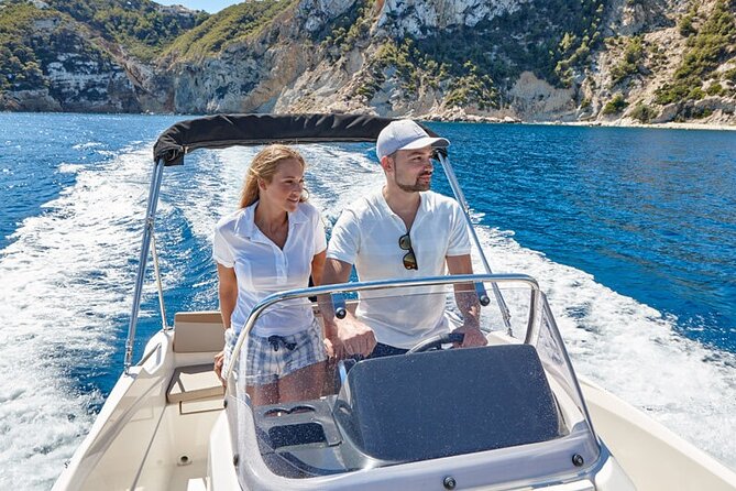 Boat rental without license - B520 'Neptuno' (5p) - Can Pastilla - Staff support: Juan’s advice and on-water communication