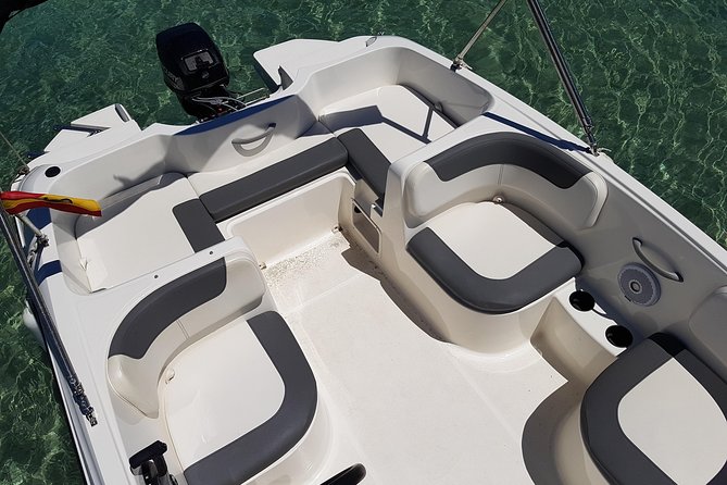 Boat rental without license - B540 'Gaia' (5p) - Can Pastilla - Insurance with franchise and the 500 € deposit: the real safety net
