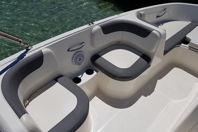 Boat rental without license - B540 'Gaia' (5p) - Can Pastilla - Price and logistics: what $272.20 covers and what you’ll likely add