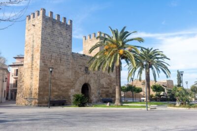 Cap de Formentor: Market, Beach, and Alcudia Tour - Alcudia market: what to hunt for and how to use your time