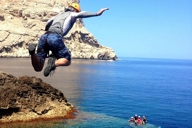 Coasteering Cliff jumping - Small-group pacing: why the group size changes everything