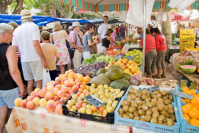 Discover Alcudia old town on a private walking tour - Alcúdia Market: what you get from a guided browse