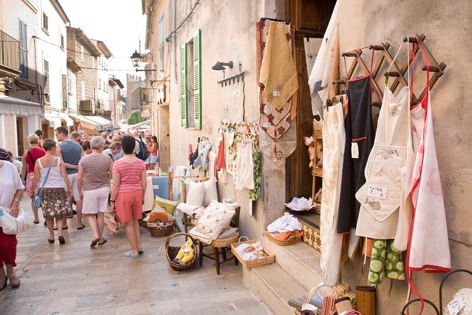Discover Alcudia old town on a private walking tour - Logistics that matter: what to plan around