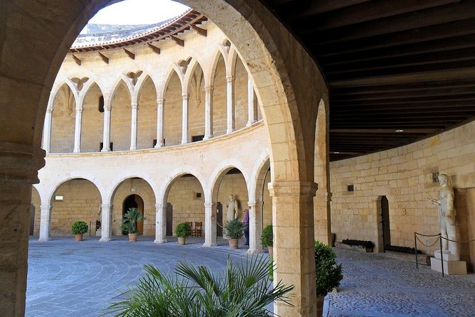 Discover the major cultural attractions of Palma De Mallorca on a Private Tour - Mercat de S’olivar: A Market Stop That Feels Like Daily Life