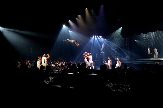 EXHIBIT - Acrobatics, Dance & Art - The 9:00 pm arrival plan: what to expect before showtime