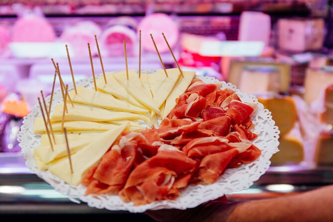 Food Tasting Walking Tour in Palma with a Local - Starting at Parc de la Mar: Water, Map, and Cathedral Views