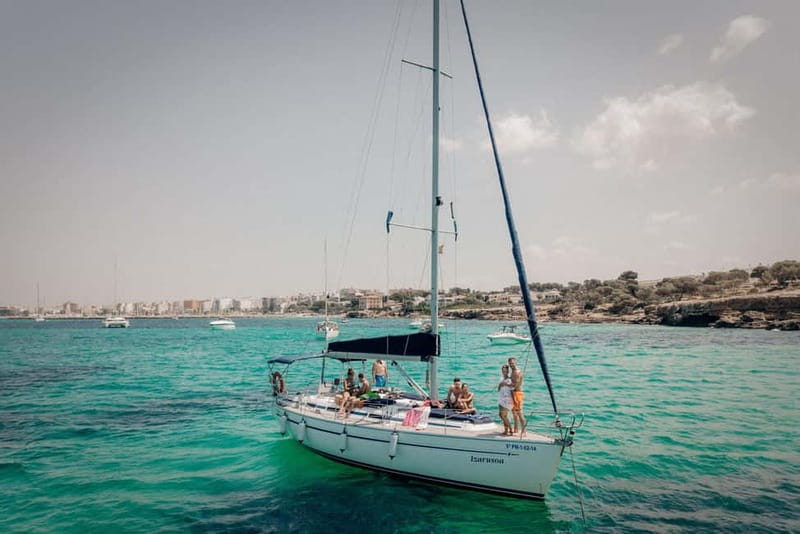 From can Pastilla : Sailing boat trip with Food & Drinks - A 4-hour sailing break that mixes swim time and real food