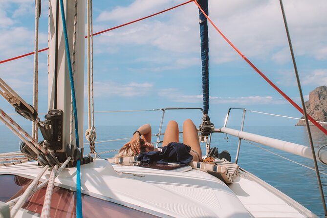 Full Day on a Private Sailboat in Mallorca - Caves, Cliffside Jumps, and the Feeling of Finding Your Own Places