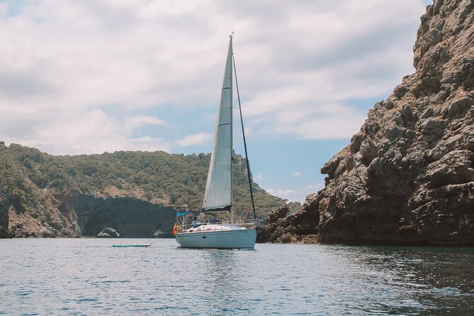 Full Day on a Private Sailboat in Mallorca - Lunch With a View: Paella, Sangria, and Tendering to Shore