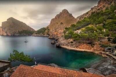 Full Day Tour to the Island of Mallorca - Hopping on El Tren de Soller: The Wooden Electric Classic