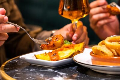 Gourmet Tapas and Wine Tour in Palma de Mallorca - First stop at Fervor Palma on Carrer dels Hostals