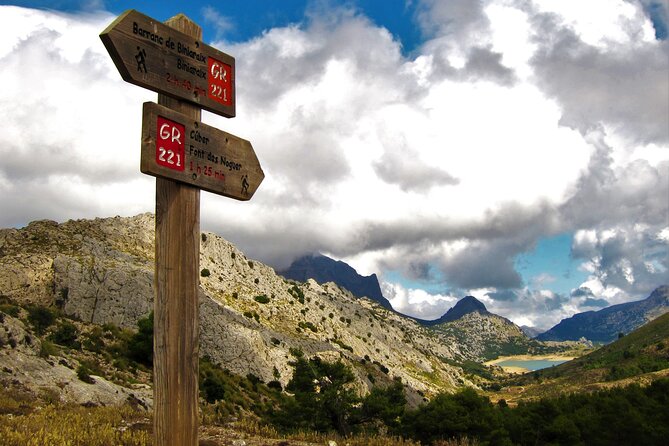 Hiking Private Tour in Pollensa - Alcúdia and Formentor: switching gears from stone to views