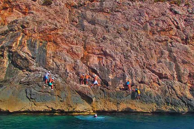 Kayak & Coasteering - Kayak + Coasteering Fast Facts