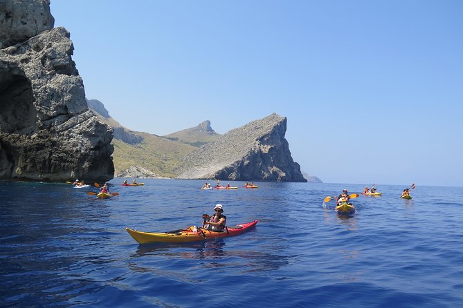 Kayak & Coasteering - H2: Guide Matters—Juan’s Role in Making It Feel Easy