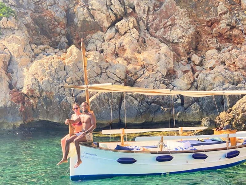 Mallorca: Alcudia: Private Boat Tour with Snorkel - Private llaüt sailing from Puerto de Bonaire: what you’re really buying