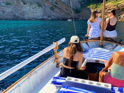 Mallorca: Alcudia: Private Boat Tour with Snorkel - Your meeting point and timing: simple logistics that matter