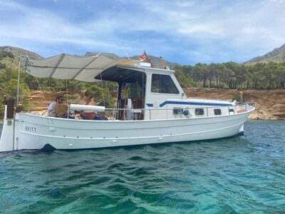 Mallorca: Alcudia private boat trip - The north coast views: Aucanada Island and Cap Menorca cliffs