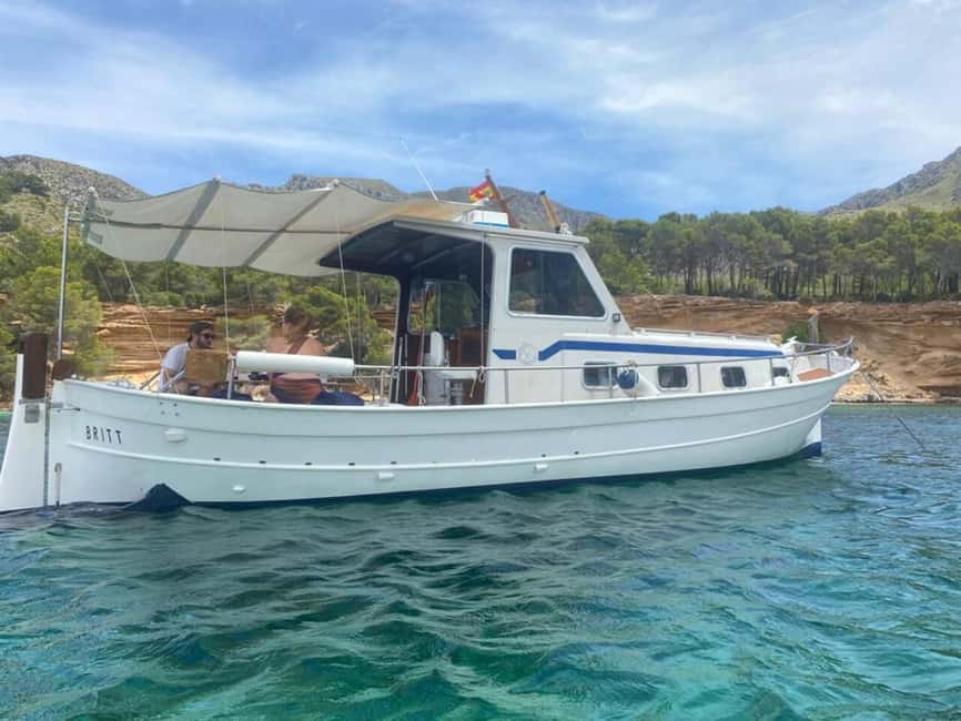 Mallorca: Alcudia private boat trip - The north coast views: Aucanada Island and Cap Menorca cliffs