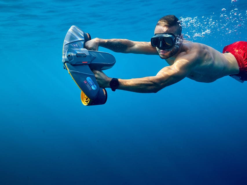 Mallorca: Bladerunner Jet Boat Excursion - Full-face masks with 180-degree vision: comfort meets curiosity