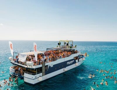 Mallorca: Boat Party with Live DJs, Lunch, & Nightclub Entry - The music plan: live DJs, saxophone, and bongos