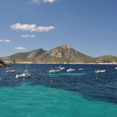 Mallorca: Boat Transfer between Port Andratx and Sant Elm - On board with Sa Calma Boats: comfort, music, and the calm factor