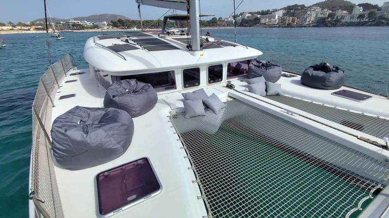 Mallorca: Catamaran Boat Tour with Tapas - Water toys plus a warm crew, on a schedule set by the sea.