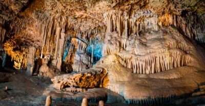 Mallorca: Caves of Hams and Dinosaurland Ticket with Pickup - Pickup windows in Mallorca: how to not lose your morning