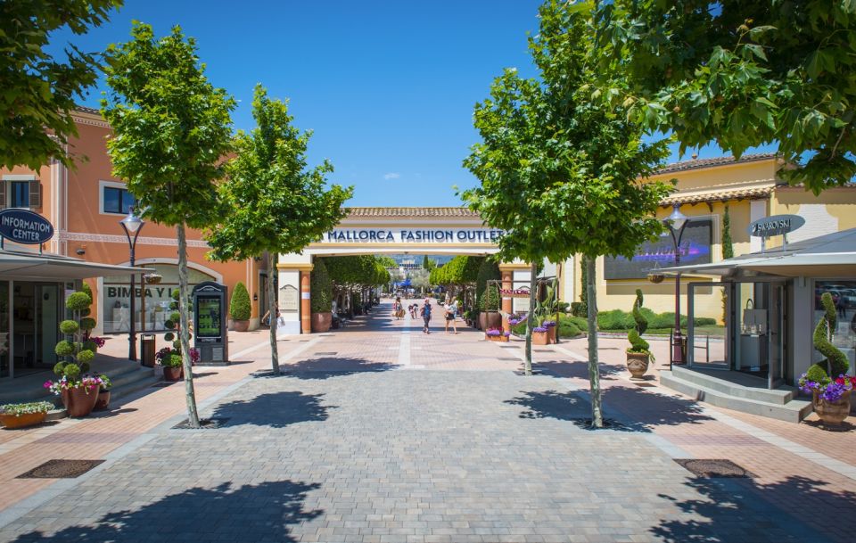 Mallorca: Fashion Outlet Shopping Excursion by Bus - VIP Day Pass: The Extra Discount That Changes the Math