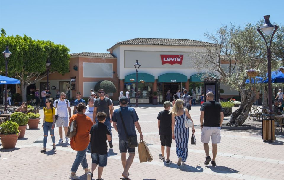 Mallorca: Fashion Outlet Shopping Excursion by Bus - The Bus Ride: Comfortable Transfer, Not Just Transportation