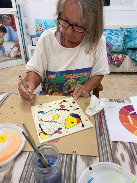 Mallorca: Painting like Miró - The small-group setup (up to 6) that keeps it stress-free