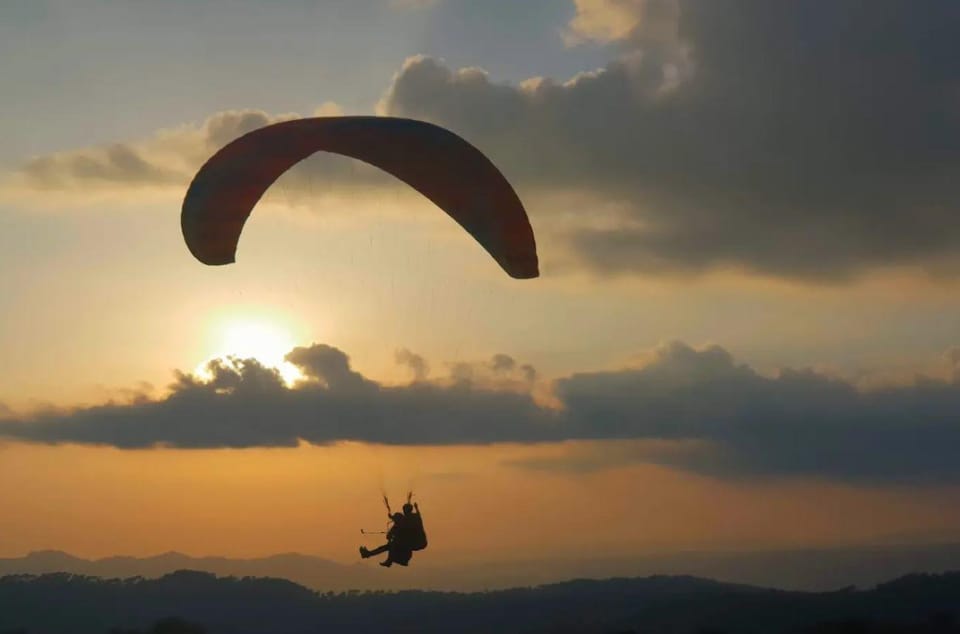 Mallorca: Paratrike Flight with Acrobatics and Engine Stop - Who should book this paratrike flight in Mallorca