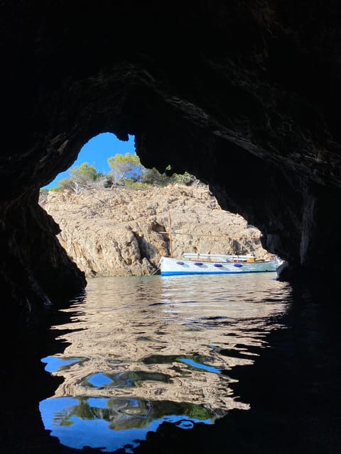 Mallorca: Private Boat Trip to Alcudia, Pollensa & Formentor - Private-group reality: how the no-sharing policy changes your day