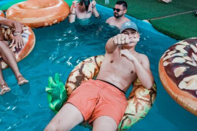 Mallorca: Project X Pool & Foam Party with Drinks & Snacks - Neon wristbands and the shot-team kickoff