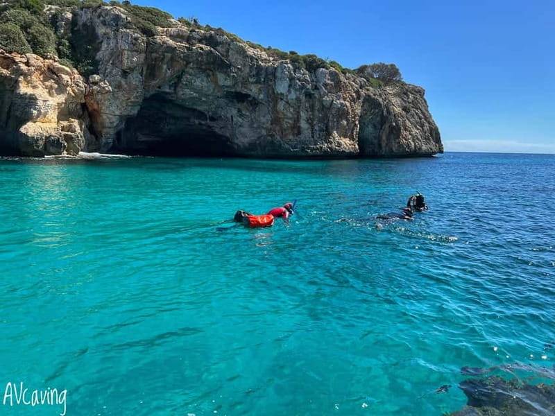 Mallorca: Speleo-Coasteering Tour along the Coast of Alcudia - The Gear Moment: Wetsuit, Helmet, and Why It Matters
