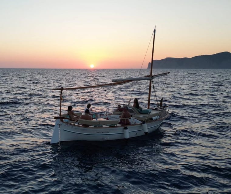 Mallorca: Sunset Eco charter experience - Key Points at a Glance