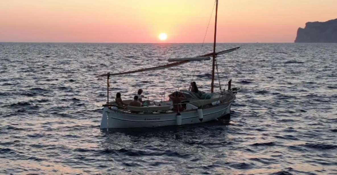 Mallorca: Sunset Eco charter experience - Santa Ponsa Sunset Hour: Aperitivo, Unblocked Views, and Calmer Evenings