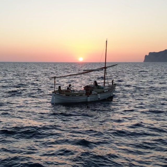 Mallorca: Sunset Eco charter experience - Included Gear: Sea Scooter, Snorkel Equipment, and Paddle Surf Time