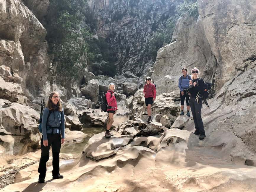 Mallorca: Torrent de Pareis Hiking Adventure - Escorca safety briefing: where you learn the rules of scrambling