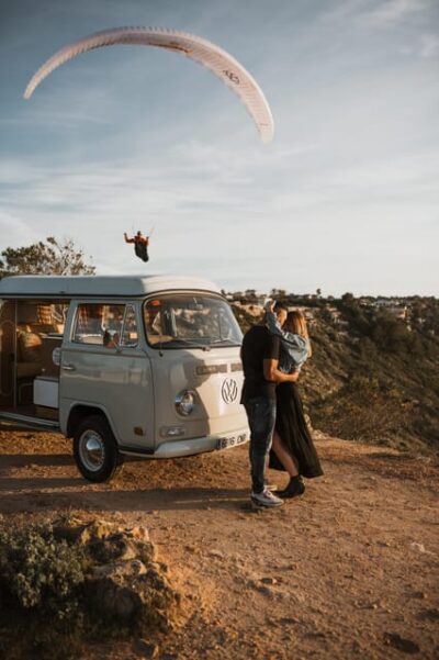 Mallorca: Vintage Sunset tour by the sea with a picnic - The 25-Minute Vintage Cruise: Scenic Roads, No Rush