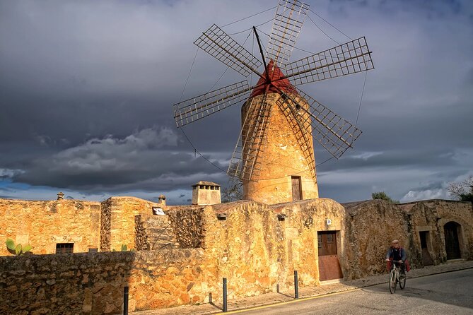 Mallorca: Windmills, Legends and Charming Villages - Pamboli tasting, sweet-and-salted snacks, and staying hydrated