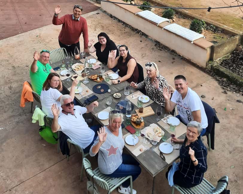 Mallorca: Wine Cellar Tour XL - 3 Wine Tastings incl. GERMAN - Vineyard walk and cellar tour: how each 1.5-hour visit is staged